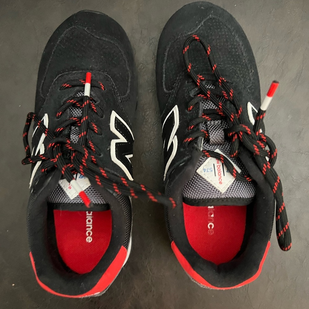 New Balance sneakers kids size 13,5